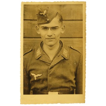 Portrait photo dun soldat dartillerie Luftwaffe au 1er modèle Fliegerbluse. Espenlaub militaria